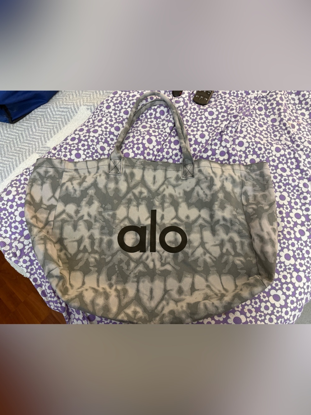 Alo Gray Oversized Tie-Dye Shopper Canvas Tote EUC